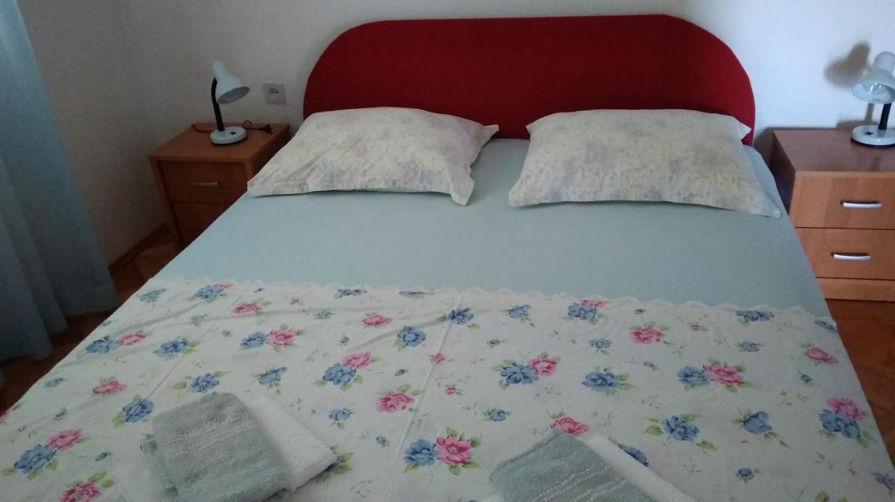 Apartment For 6 In Makarska Centar Zewnętrze zdjęcie