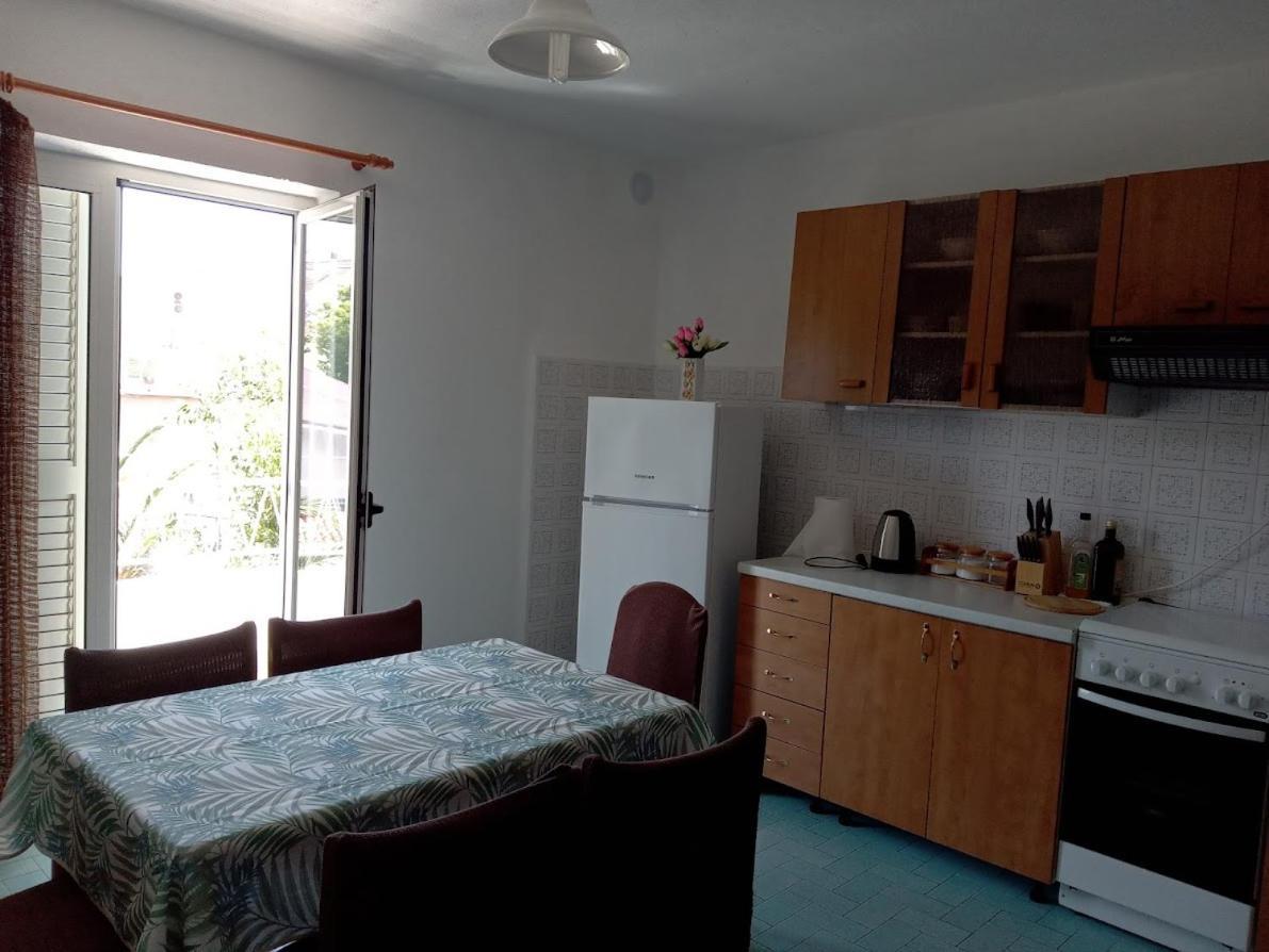 Apartment For 6 In Makarska Centar Zewnętrze zdjęcie