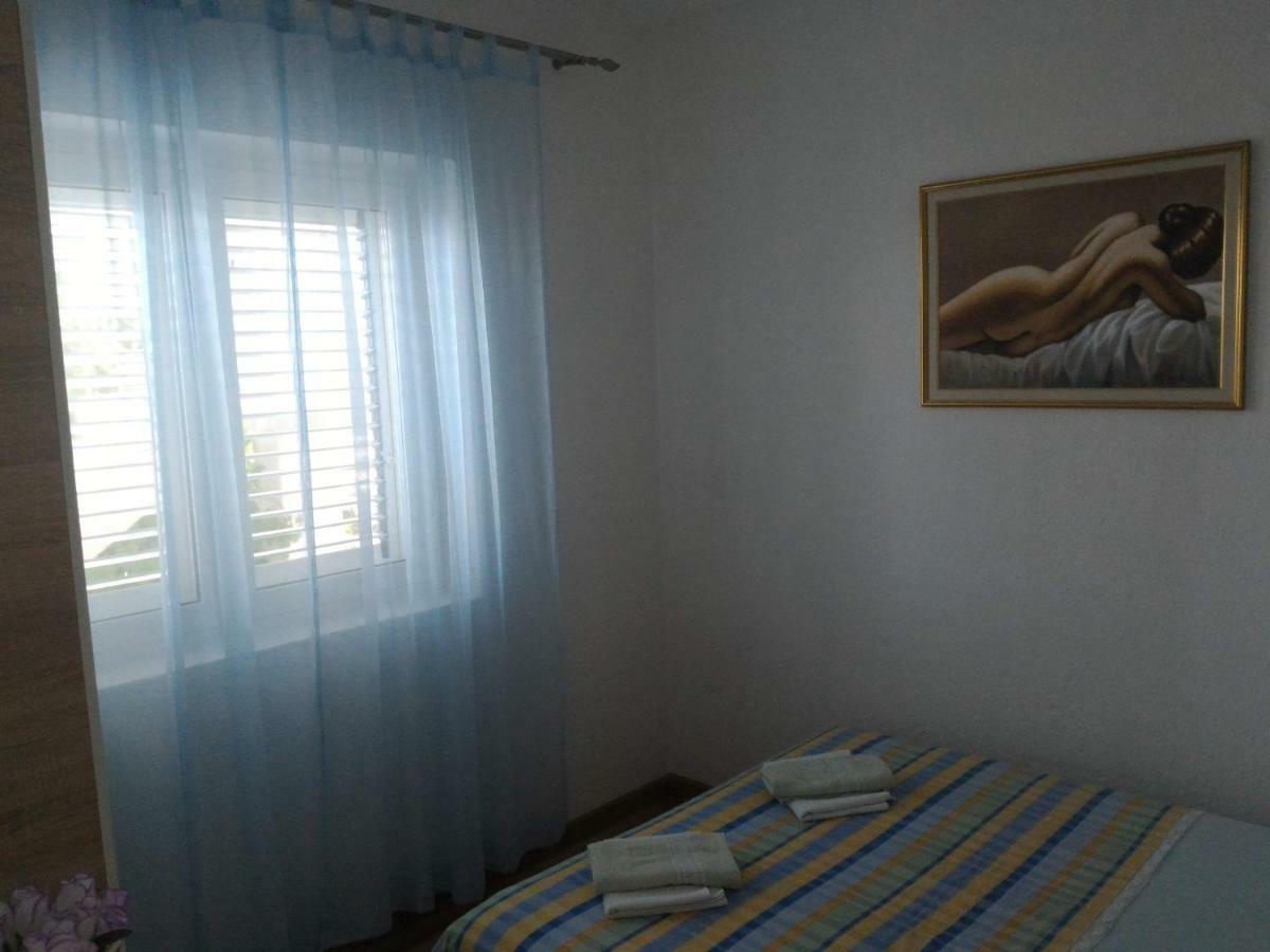 Apartment For 6 In Makarska Centar Zewnętrze zdjęcie