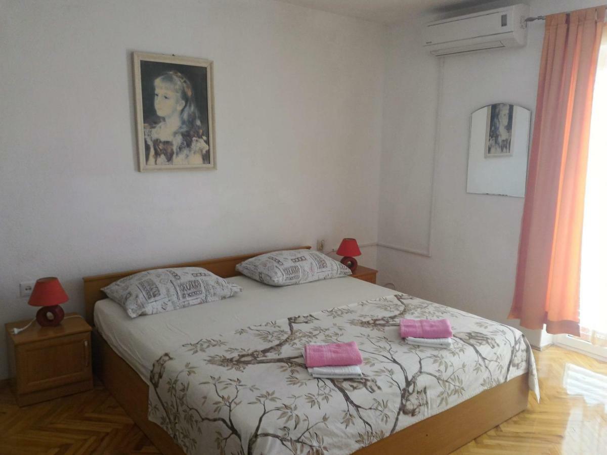 Apartment For 6 In Makarska Centar Zewnętrze zdjęcie