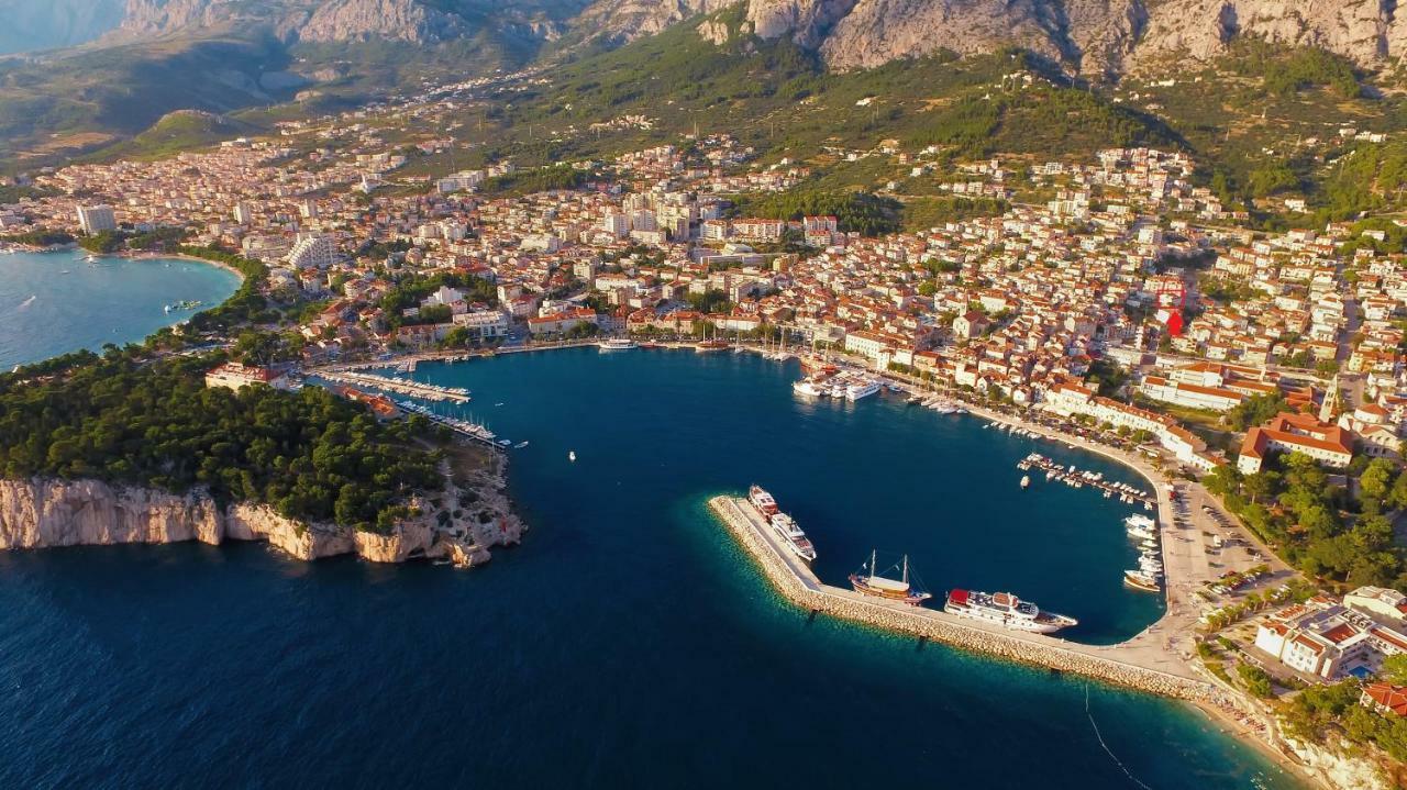 Apartment For 6 In Makarska Centar Zewnętrze zdjęcie
